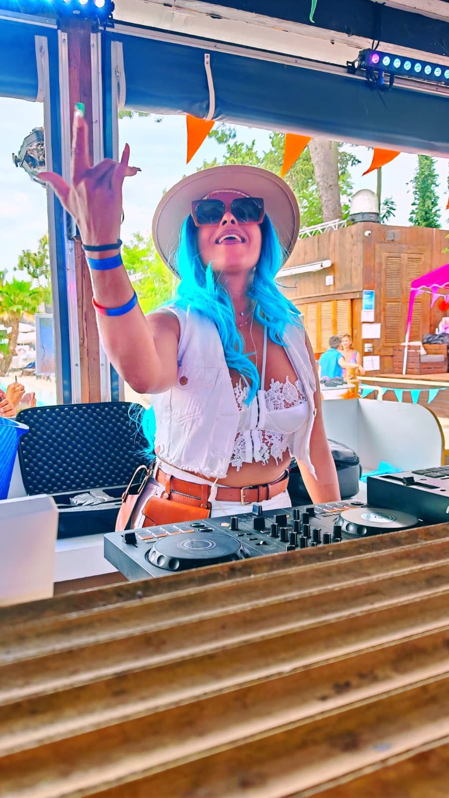 DJ Fenix live — 6