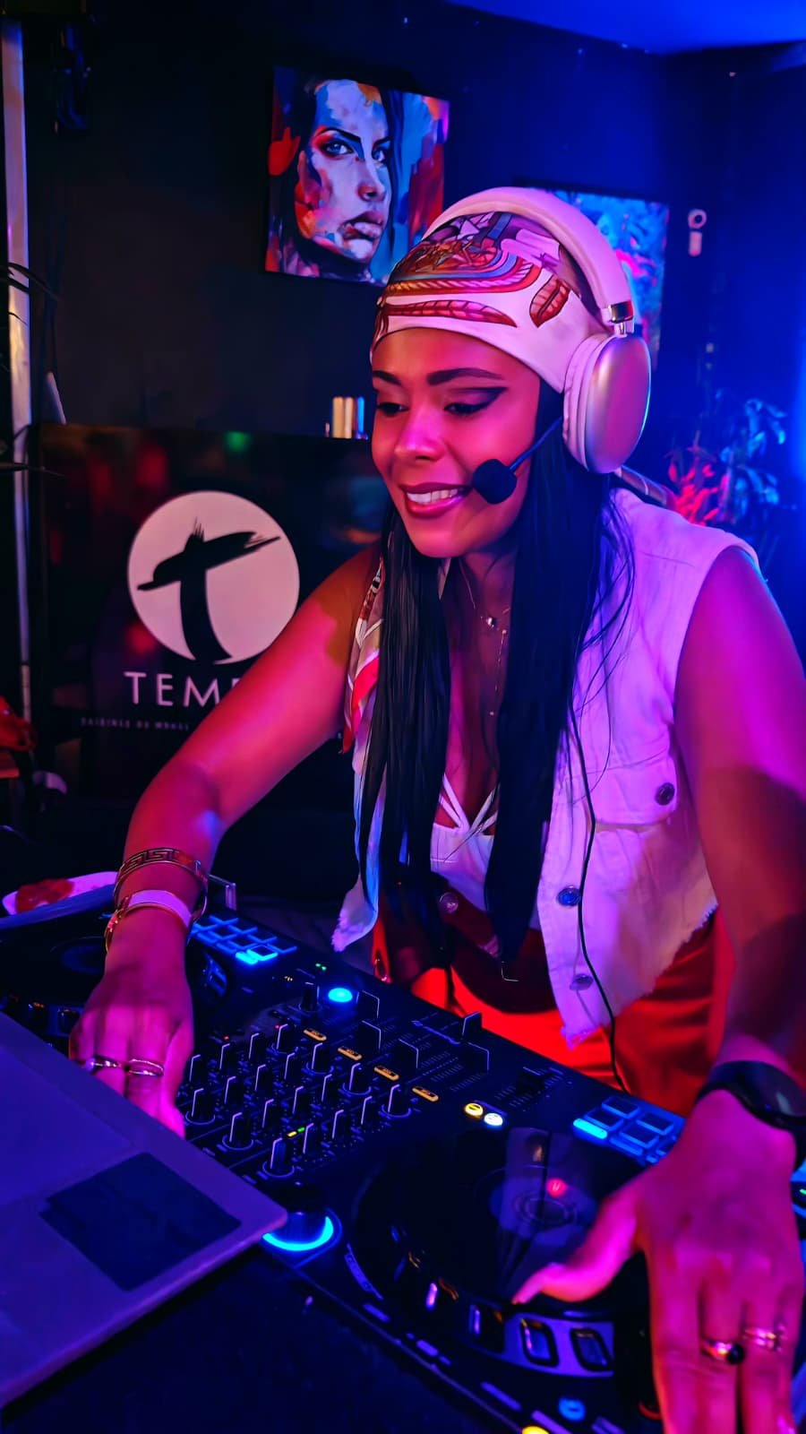 DJ Fenix live — 2